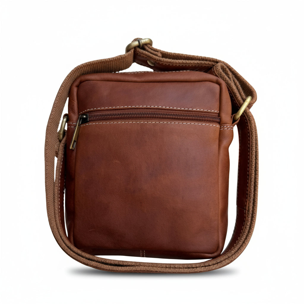 Hunter Oil Plup Leather Sling Bag